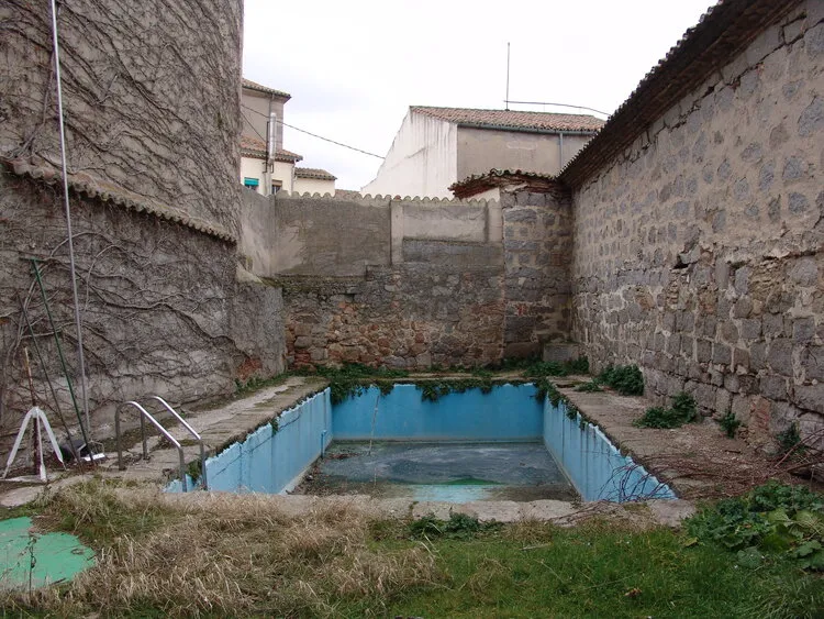 patio trasero con piscina para remodelacion